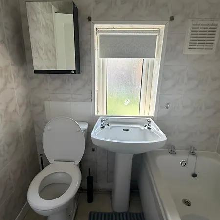 For Contractors&family Leeds (West Yorkshire)